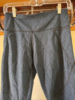 Sweaty Betty Navy Geometric Leggings